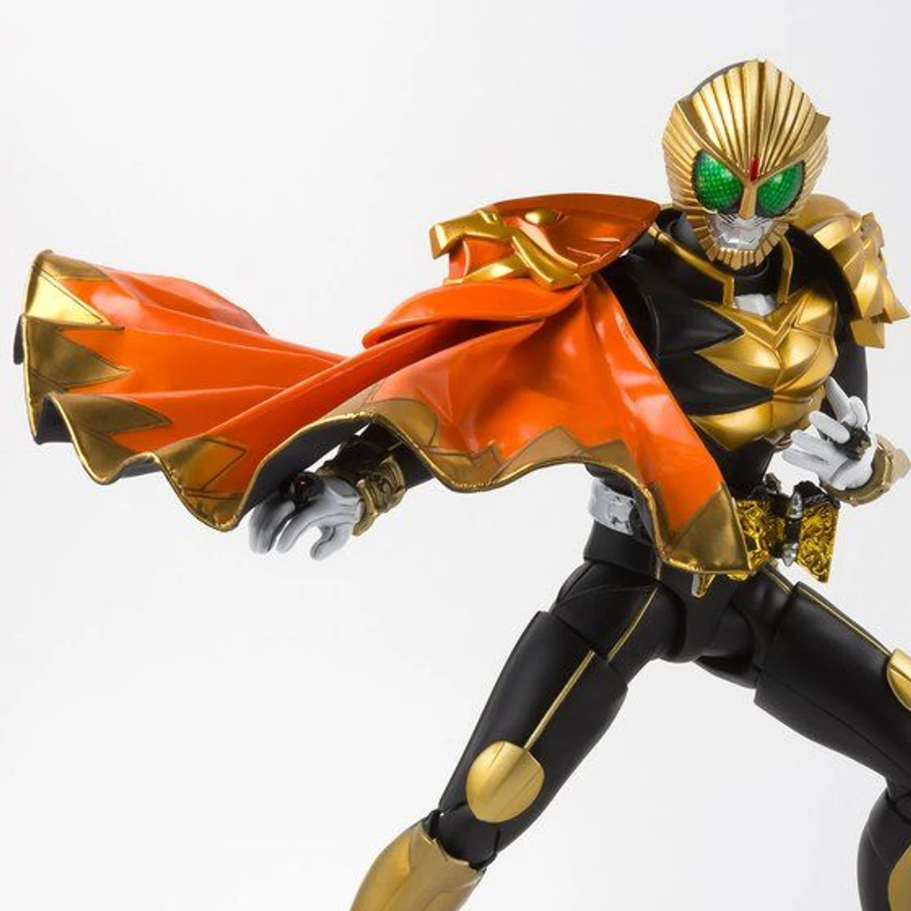 Bandai S.H.Figuarts (Shinkoccou Seihou) Kamen Rider Beast Mantle Set