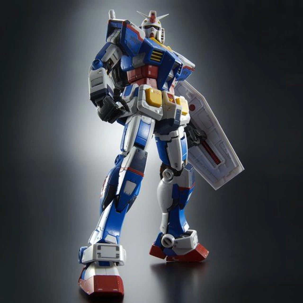 Bandai RG 1/144 RX-78-2 Gundam (Team Bright Custom) Plastic Model ( DEC 2021 ) 2 Bandai RG 1/144 RX-78-2 Gundam (Team Bright Custom) Plastic Model ( DEC 2021 ) - Image 2