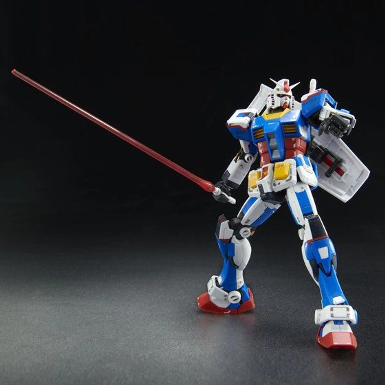 Bandai RG 1/144 RX-78-2 Gundam (Team Bright Custom) Plastic Model ( DEC 2021 ) 5 Bandai RG 1/144 RX-78-2 Gundam (Team Bright Custom) Plastic Model ( DEC 2021 ) - Image 5