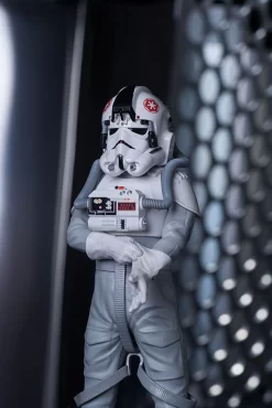 Kotobukiya ARTFX+ AT-AT Driver 1/10 PVC Figure -Figure Model Shop SW94 AT AT DRIVER023 69033.1441705987